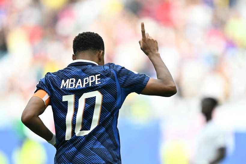 Mbappé dépasse Messi et entre dans l'histoire de la Coupe du monde Mbappé dépasse Messi et entre dans l'histoire de la Coupe du monde