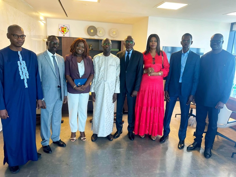 Justice : le ministre Moussa Sarr et le bâtonnier Aly Fall posent les jalons d'un dialogue renforcé entre le ministère et le Barreau Justice : le ministre Moussa Sarr et le bâtonnier Aly Fall posent les jalons d'un dialogue renforcé entre le ministère et le Barreau