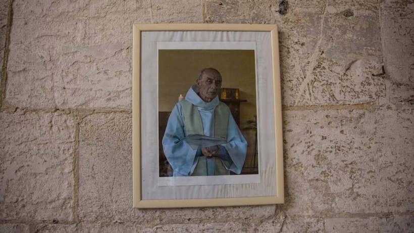 Dix ans après, la France rend hommage au père Jacques Hamel tué dans un attentat terroriste Dix ans après, la France rend hommage au père Jacques Hamel tué dans un attentat terroriste