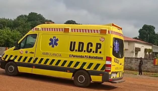 Paroumba : les populations et la diaspora offrent une ambulance au poste de santé de Dialadian