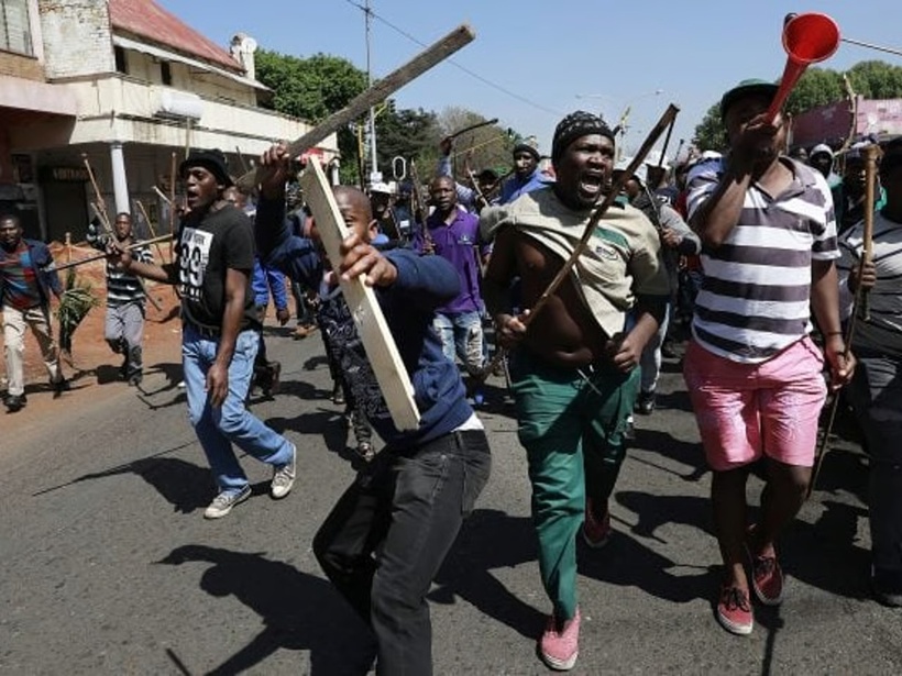 «Discussions franches» à Abuja entre Nigérians et Sud-Africains sur les violences xénophobes en Afrique du Sud