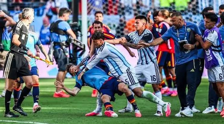 Mondial-2026 : la FIFA ouvre des procédures disciplinaires après les incidents de la finale Argentine-Espagne