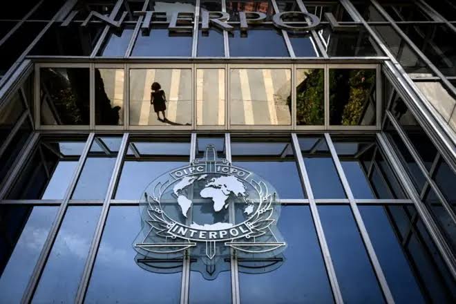 Rapport Interpol : l’Afrique de l'Ouest, épicentre des arnaques aux faux ordres de virement et des cybermenaces