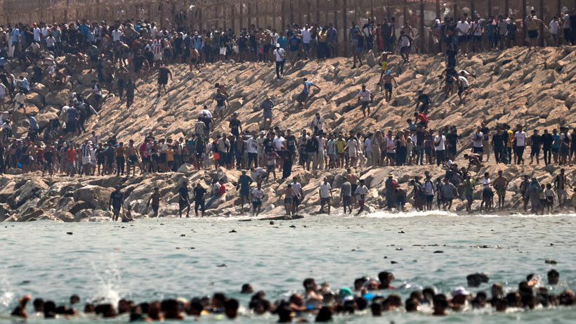 L'Espagne annonce le retour de 70 000 migrants en situation irrégulière au Maroc L'Espagne annonce le retour de 70 000 migrants en situation irrégulière au Maroc