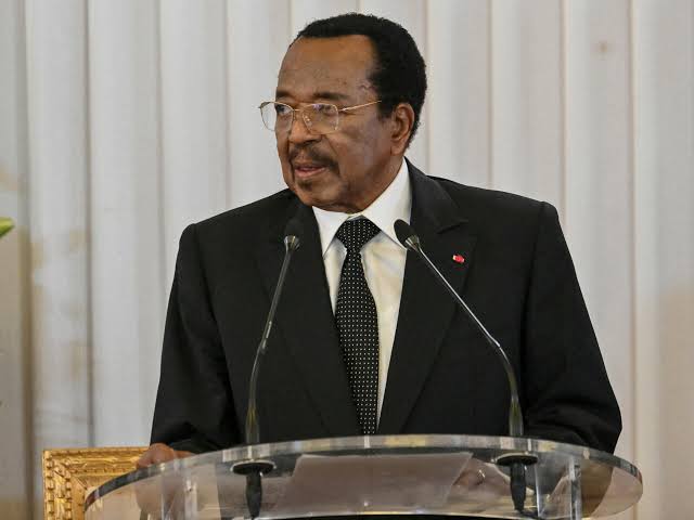 Cameroun: le président Paul Biya ajuste sa communication sur sa longue absence du pays