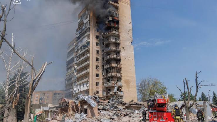 Confrontée à des attaques russes quotidiennes, l'Ukraine ordonne des évacuations à Kramatorsk