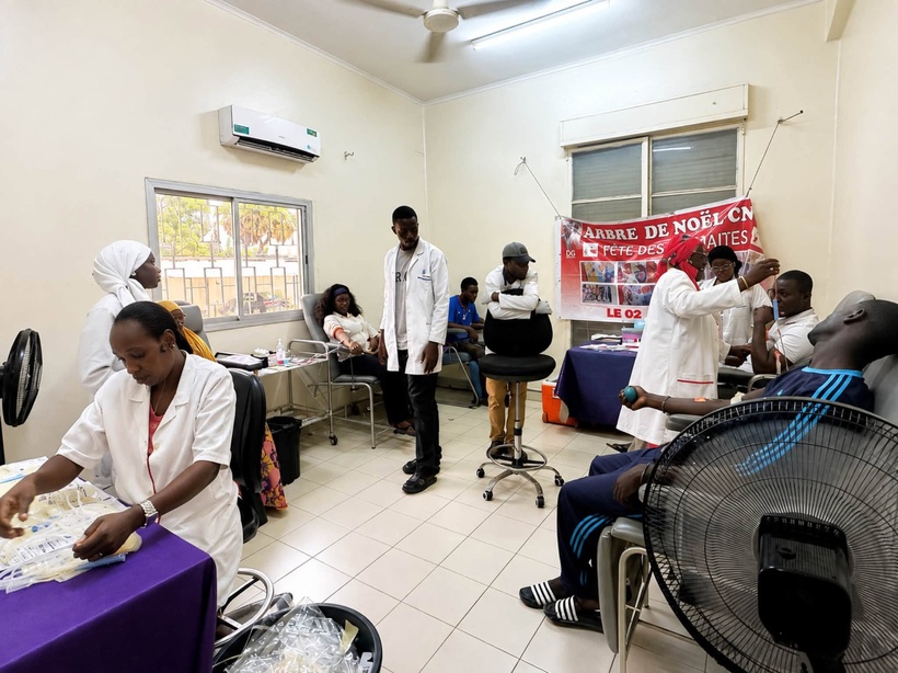 Baisse des réserves de sang : au CNTS de Dakar, des citoyens répondent à l’appel de Pastef Baisse des réserves de sang : au CNTS de Dakar, des citoyens répondent à l’appel de Pastef