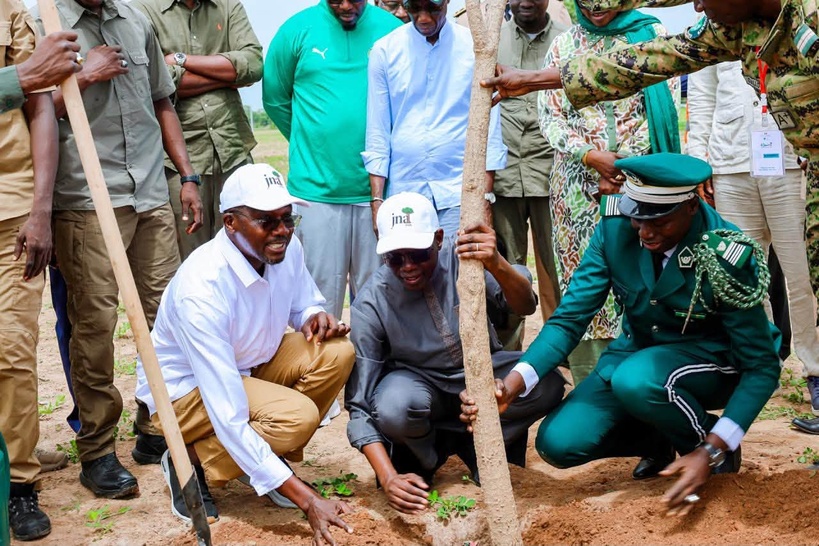 Journée nationale de l’arbre : Al Aminou Lô appelle à renforcer les efforts pour restaurer les terres Journée nationale de l’arbre : Al Aminou Lô appelle à renforcer les efforts pour restaurer les terres