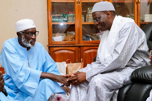 Nioro : le Premier ministre Ahmadou Al Aminou Lo en visite chez le Khalife de Darou Salam Nioro : le Premier ministre Ahmadou Al Aminou Lo en visite chez le Khalife de Darou Salam