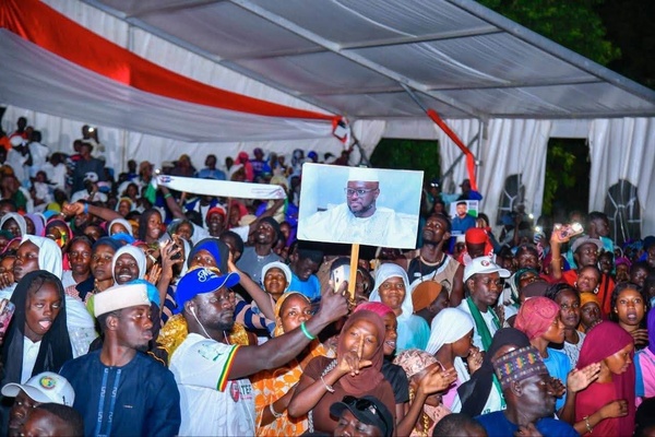 Tournée de 48h dans le Jolof : Ousmane Sonko et PASTEF inaugurent leur siège départemental Tournée de 48h dans le Jolof : Ousmane Sonko et PASTEF inaugurent leur siège départemental