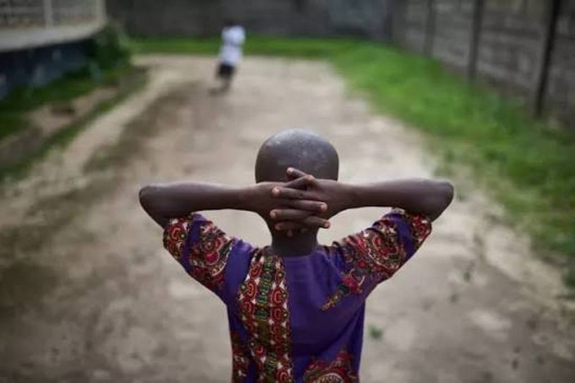 Adolescence au Sénégal : dix repères pour concilier héritage et autonomie Adolescence au Sénégal : dix repères pour concilier héritage et autonomie