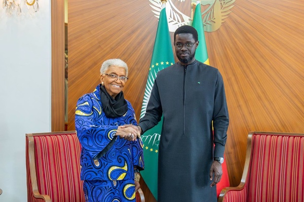 Diplomatie et leadership : Bassirou Diomaye Faye reçoit l'ancienne présidente libérienne Ellen Johnson Sirleaf
