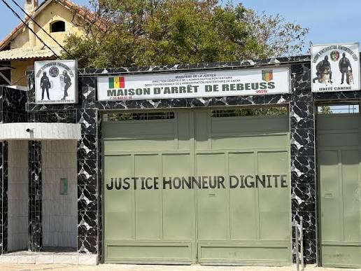 Droits humains : l'APDH salue l'interdiction des fouilles à nu dans les prisons