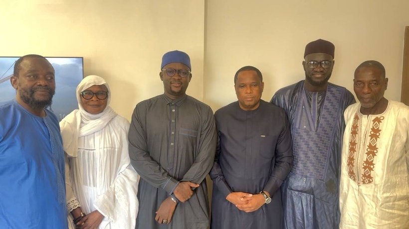 Protection des valeurs sociétales : le collectif « Ànd Sàmm Jikko Yi » réaffirme son soutien au procureur Saliou Dicko Protection des valeurs sociétales : le collectif « Ànd Sàmm Jikko Yi » réaffirme son soutien au procureur Saliou Dicko