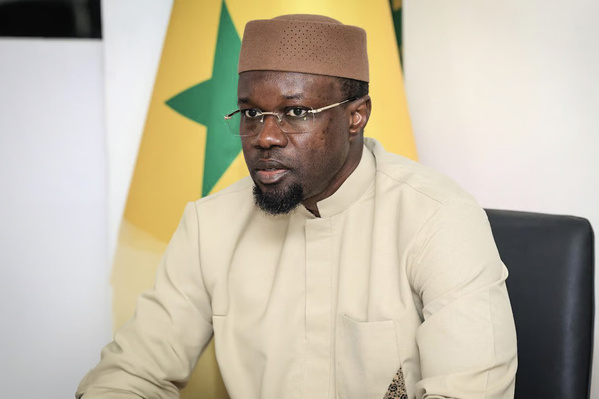 Carburants : Ousmane Sonko critique la hausse des prix et évoque un « ajustement structurel »