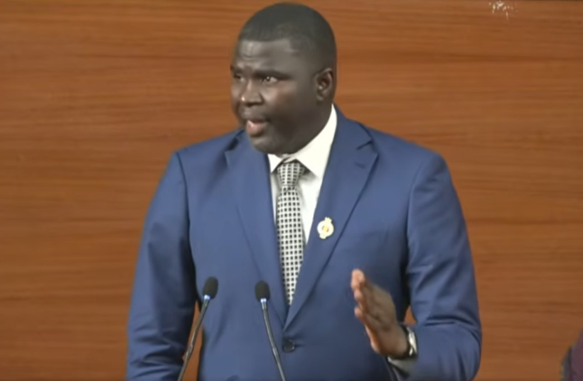 Déclaration de patrimoine: ne pas promulguer la loi serait "une faute politique", selon Amadou Ba