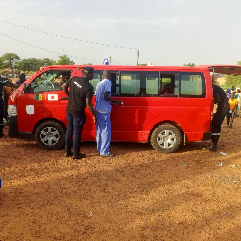 Salnde Fanaye: 14 blessés dont deux cas graves dans un accident impliquant un «Cheikhou Chérifou» Salnde Fanaye: 14 blessés dont deux cas graves dans un accident impliquant un «Cheikhou Chérifou»
