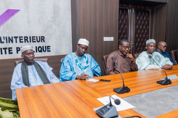 Préparatifs du Gamou 2026 : Mouhamadou Makhtar Cissé reçoit les familles religieuses de Thiès et Mpal Préparatifs du Gamou 2026 : Mouhamadou Makhtar Cissé reçoit les familles religieuses de Thiès et Mpal