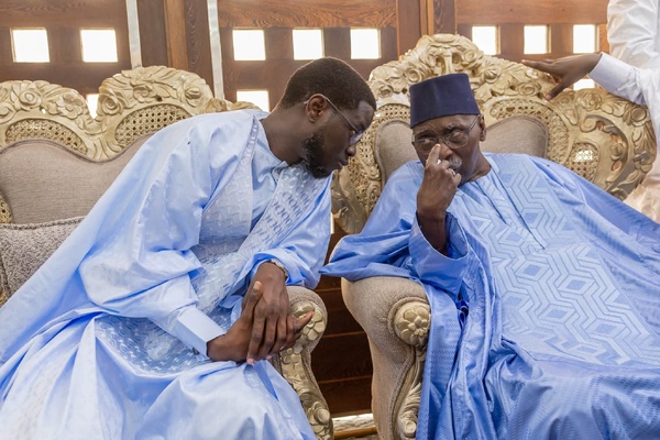 Visite à Tivaouane : Serigne Babacar Sy Mansour exhorte Bassirou Diomaye Faye au pardon et à la mansuétude Visite à Tivaouane : Serigne Babacar Sy Mansour exhorte Bassirou Diomaye Faye au pardon et à la mansuétude