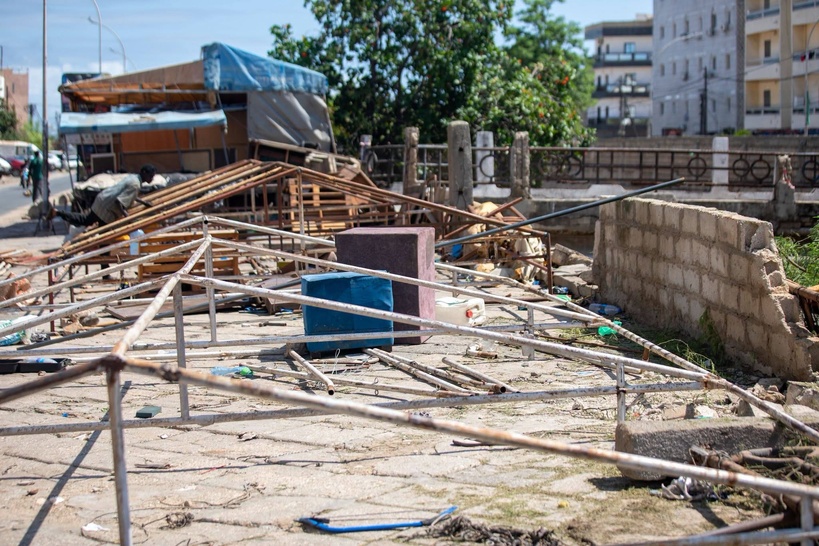 Pluies diluviennes à Dakar: le maire Abass Fall promet des «solutions pérennes» à des artisans impactés Pluies diluviennes à Dakar: le maire Abass Fall promet des «solutions pérennes» à des artisans impactés