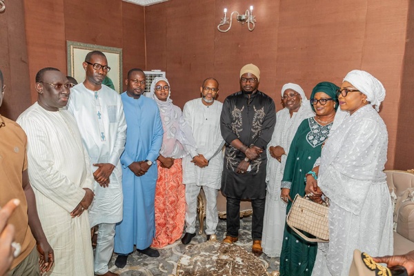 Gamou 2026 : une délégation gouvernementale reçue à Tivaouane par la famille de Serigne Moustapha Sy Gamou 2026 : une délégation gouvernementale reçue à Tivaouane par la famille de Serigne Moustapha Sy