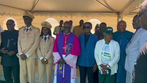 Guédiawaye : L'Archevêque de Dakar pose la première pierre du cimetière chrétien Saint Jean-Paul II