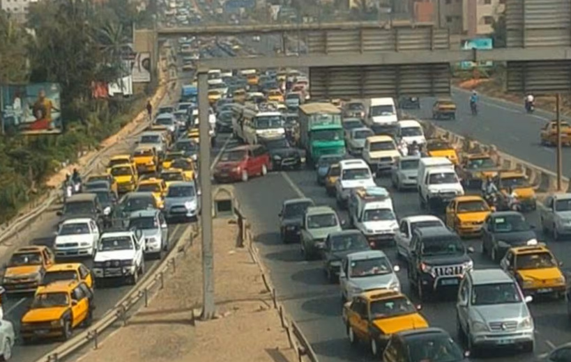 Départ pour le Gamou : trafic difficile sur l’axe Dakar-AIBD