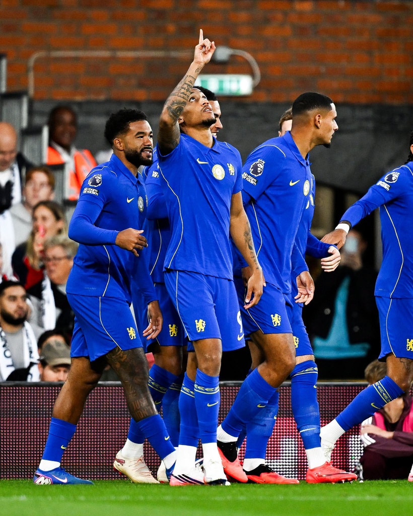 Premier League : Chelsea s'impose 3-2 face à Fulham dans un match spectaculaire Premier League : Chelsea s'impose 3-2 face à Fulham dans un match spectaculaire