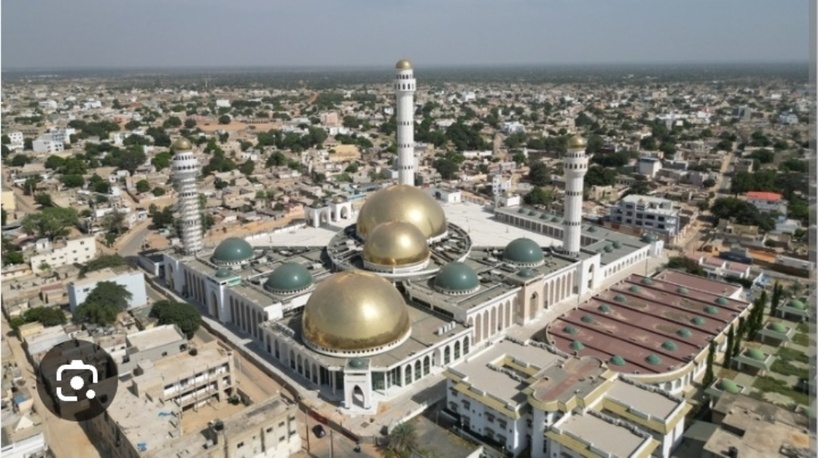 Mawlid 2026 : la Police renforce la sécurité à Thiès et Tivaouane et facilite l’accès aux passeports Mawlid 2026 : la Police renforce la sécurité à Thiès et Tivaouane et facilite l’accès aux passeports