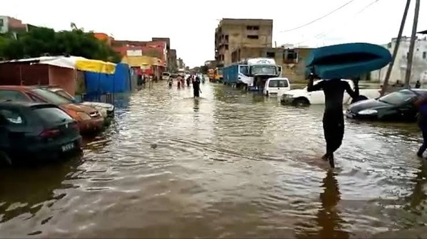 Inondations au Sénégal : Mamadou Kassé défend les investissements sous-terrains et pointe du doigt les fautes d'aménagement Inondations au Sénégal : Mamadou Kassé défend les investissements sous-terrains et pointe du doigt les fautes d'aménagement