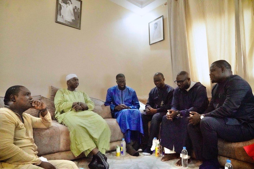 Yango Sénégal soutient les célébrations du Gamou à Tivaouane et Thiénaba en fournissant des équipements essentiels aux pèlerins.