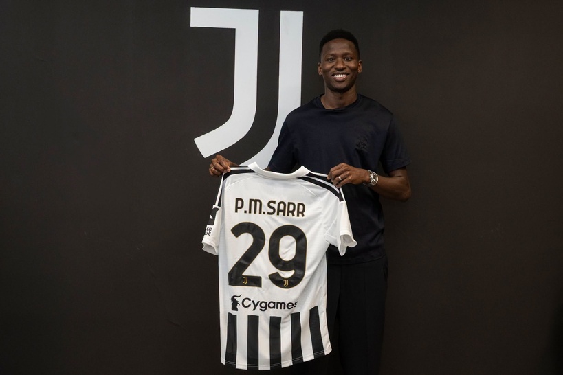 Pape Matar Sarr : « La Juve, c'est Zidane, Pogba, Platini... un grand club qui m'inspire » Pape Matar Sarr : « La Juve, c'est Zidane, Pogba, Platini... un grand club qui m'inspire »