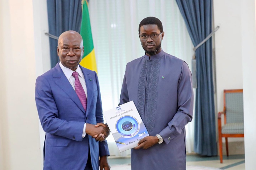 Palais : le Président Bassirou Diomaye Faye reçoit le mémorandum des propositions du patronat sénégalais Palais : le Président Bassirou Diomaye Faye reçoit le mémorandum des propositions du patronat sénégalais
