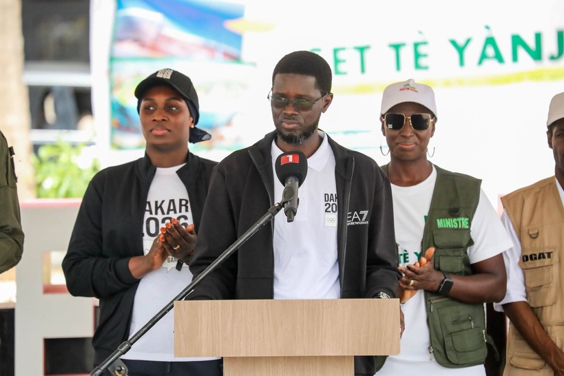Opération d'embellissement du stade LSS : le Président Diomaye félicite les jeunes et invite les maires à faire du cadre de vie une priorité