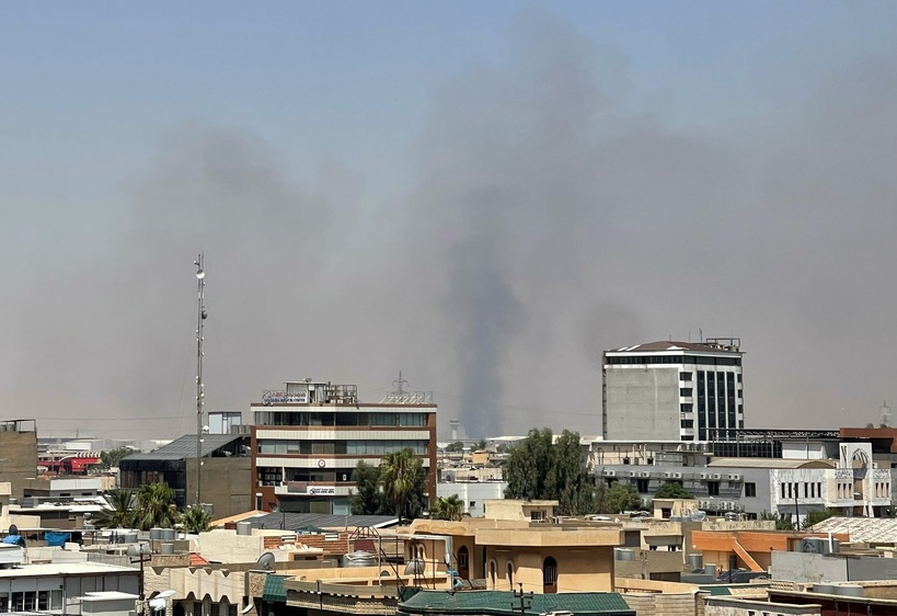 : les Houthis affirment avoir visé l'Arabie saoudite à l'aide de dizaines de missiles et de drones : les Houthis affirment avoir visé l'Arabie saoudite à l'aide de dizaines de missiles et de drones
