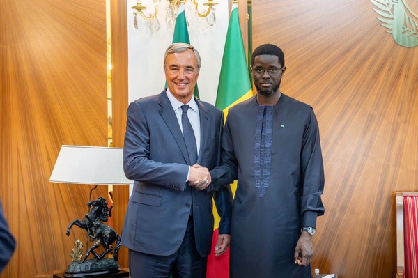 Modernisation du môle 4 : l'investisseur du projet portuaire Jambar reçu par le Président Bassirou Diomaye Faye Modernisation du môle 4 : l'investisseur du projet portuaire Jambar reçu par le Président Bassirou Diomaye Faye