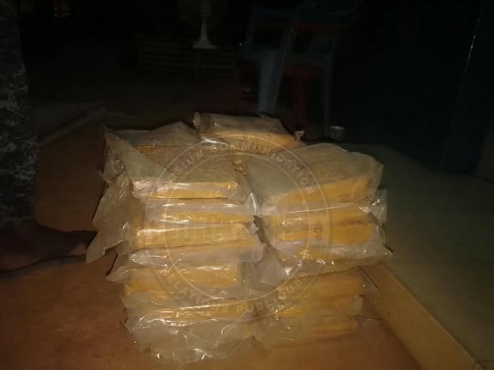 Kédougou : 33 kg de chanvre indien saisis, un présumé dealer activement recherché