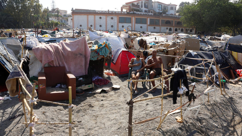 Ceuta: des milliers de migrants livrés à eux-mêmes et un renforcement des mesures de sécurité Ceuta: des milliers de migrants livrés à eux-mêmes et un renforcement des mesures de sécurité