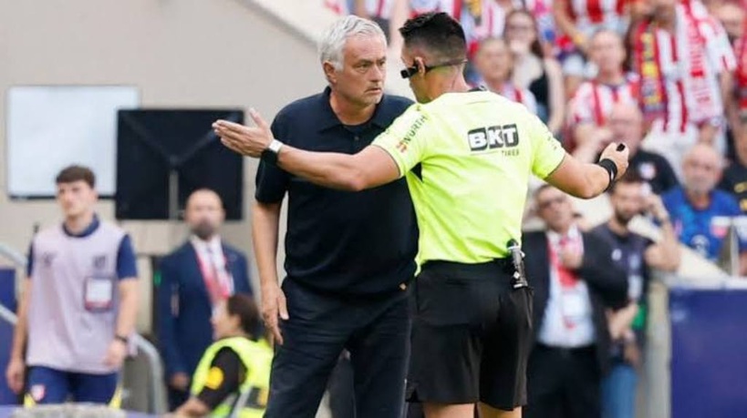 Real Madrid : José Mourinho a listé 5 erreurs monumentales en faveur de l’Atlético et du FC Barcelone Real Madrid : José Mourinho a listé 5 erreurs monumentales en faveur de l’Atlético et du FC Barcelone
