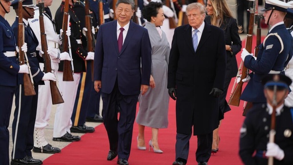 Trump déroule le tapis rouge à Xi Jinping, sur fond de guerre commerciale en pause et de la question taïwanaise Trump déroule le tapis rouge à Xi Jinping, sur fond de guerre commerciale en pause et de la question taïwanaise
