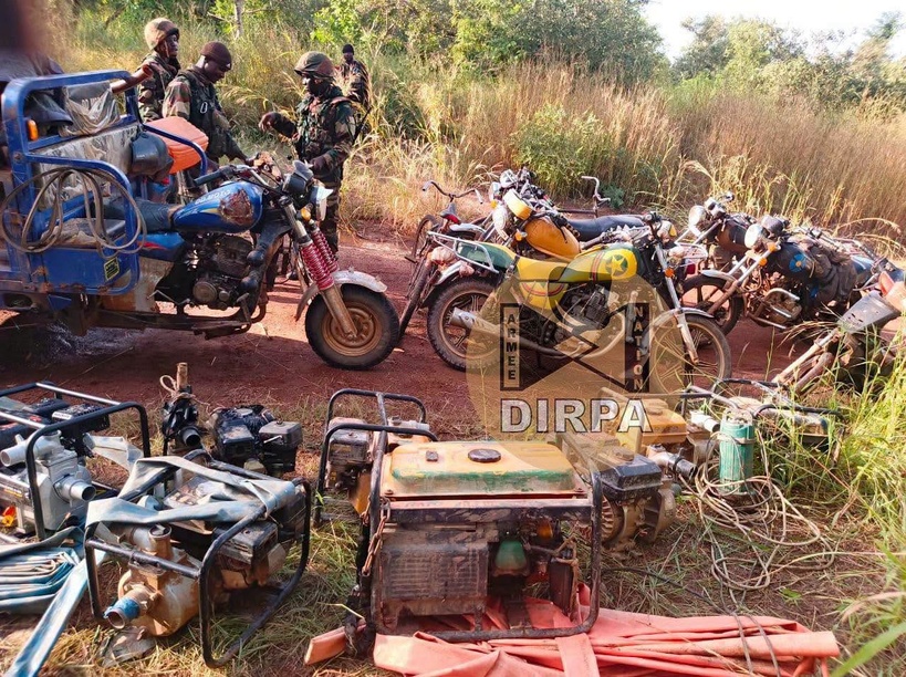 Falémé : un site d’orpaillage clandestin démantelé à Sounkounkou, des motopompes et motos saisies Falémé : un site d’orpaillage clandestin démantelé à Sounkounkou, des motopompes et motos saisies