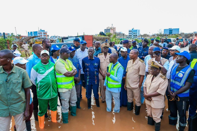 Inondations à Dakar : le Premier ministre annonce un programme d’assainissement de 921 milliards FCFA Inondations à Dakar : le Premier ministre annonce un programme d’assainissement de 921 milliards FCFA