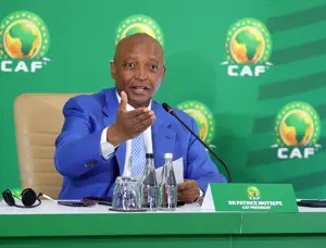 Afrique du Sud: le patron de la CAF Patrice Motsepe donné favori à la succession du président Ramaphosa