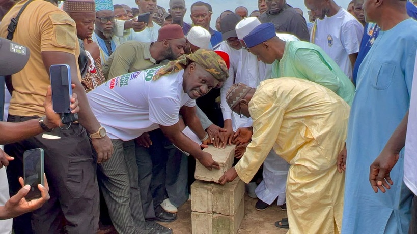 Sédhiou : un barrage antisel baptisé au nom de Cheikh Alioune Souané, un projet éco-agro-touristique de 1,5 milliard FCFA lancé Sédhiou : un barrage antisel baptisé au nom de Cheikh Alioune Souané, un projet éco-agro-touristique de 1,5 milliard FCFA lancé