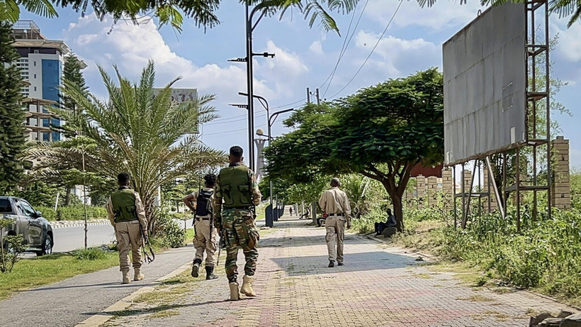 Éthiopie: l'armée fédérale poursuit sa contre-offensive et entre, sans combattre, dans deux villes du Tigré Éthiopie: l'armée fédérale poursuit sa contre-offensive et entre, sans combattre, dans deux villes du Tigré