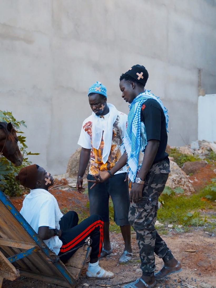​Latzo Dozé, « le roi de l’absurde » qui réinvente l’humour sénégalais 