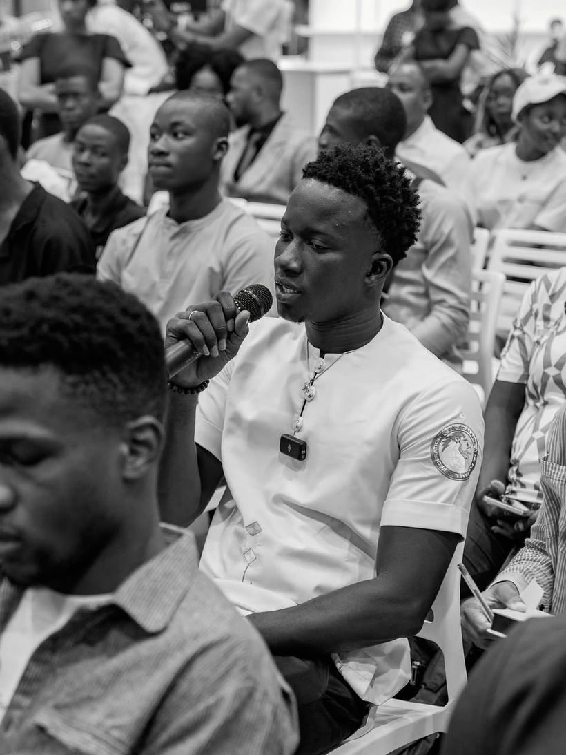 ​Latzo Dozé, « le roi de l’absurde » qui réinvente l’humour sénégalais 