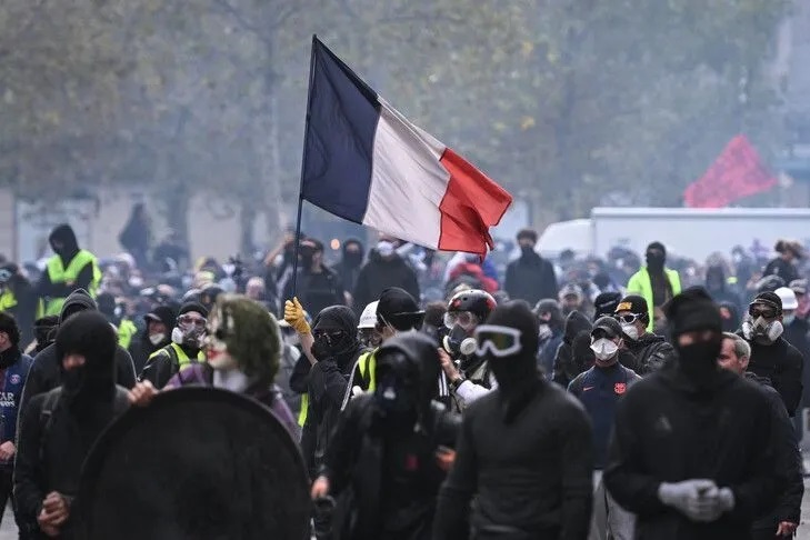France : 550 000 manifestants et près de 400 interpellations lors de la mobilisation du 17 octobre