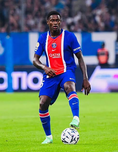 Coup dur pour le PSG : Nuno Mendes forfait pour le choc contre le FC Barcelone en Ligue des champions