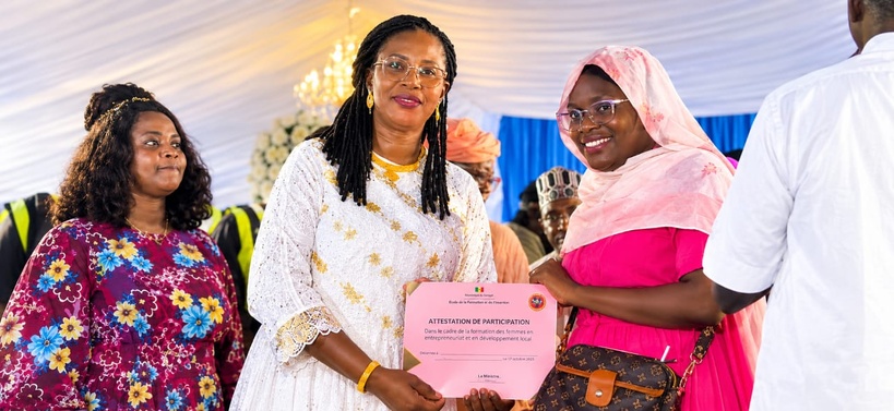Thiès : Fatou Kiné Diakhaté offre 20 bons de mammographie pour renforcer le dépistage du cancer du sein Thiès : Fatou Kiné Diakhaté offre 20 bons de mammographie pour renforcer le dépistage du cancer du sein